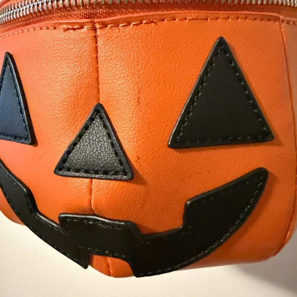 Fine By Me | Halloween Jack O’Lantern | 3D Purse - Picture 5 of 7
